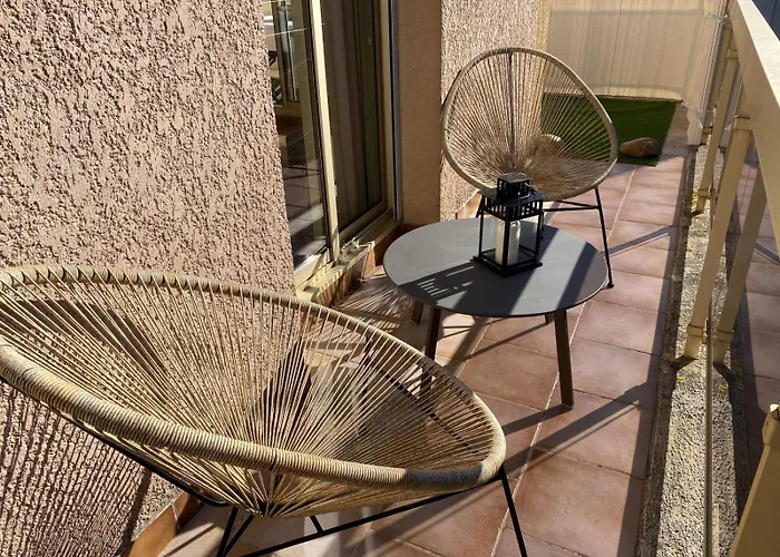 Port 2 Ch Terrasses Box Hyeres