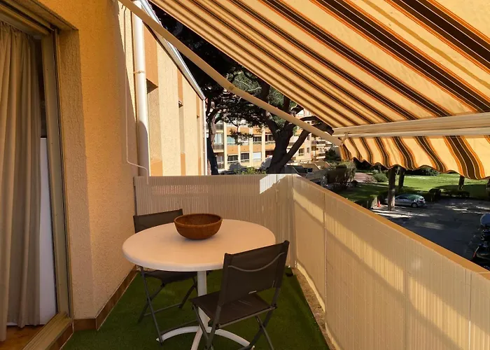 Port 2 Ch Terrasses Box Hyeres